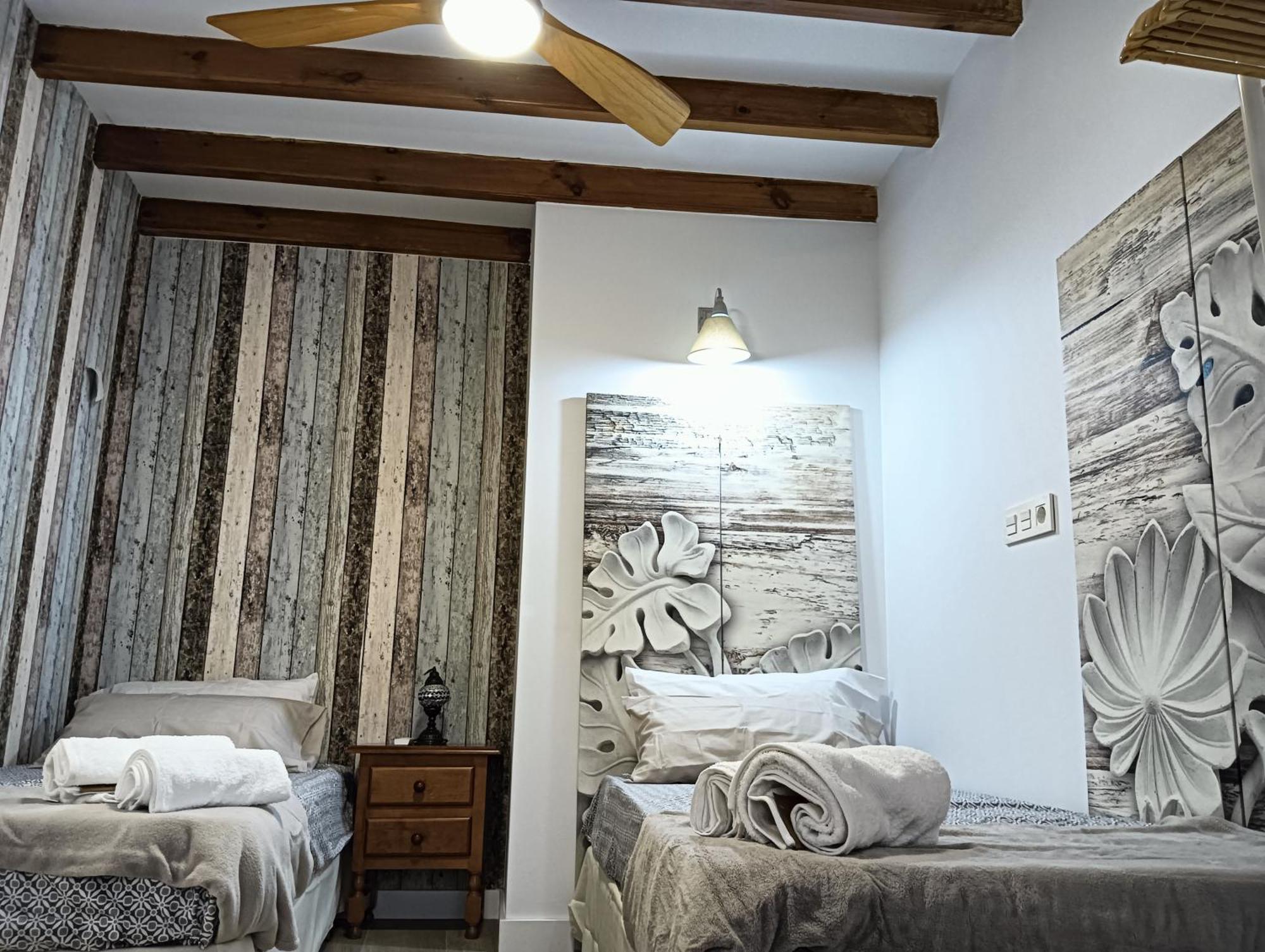 La Casa De La Plaza Daire Guejar Sierra Dış mekan fotoğraf