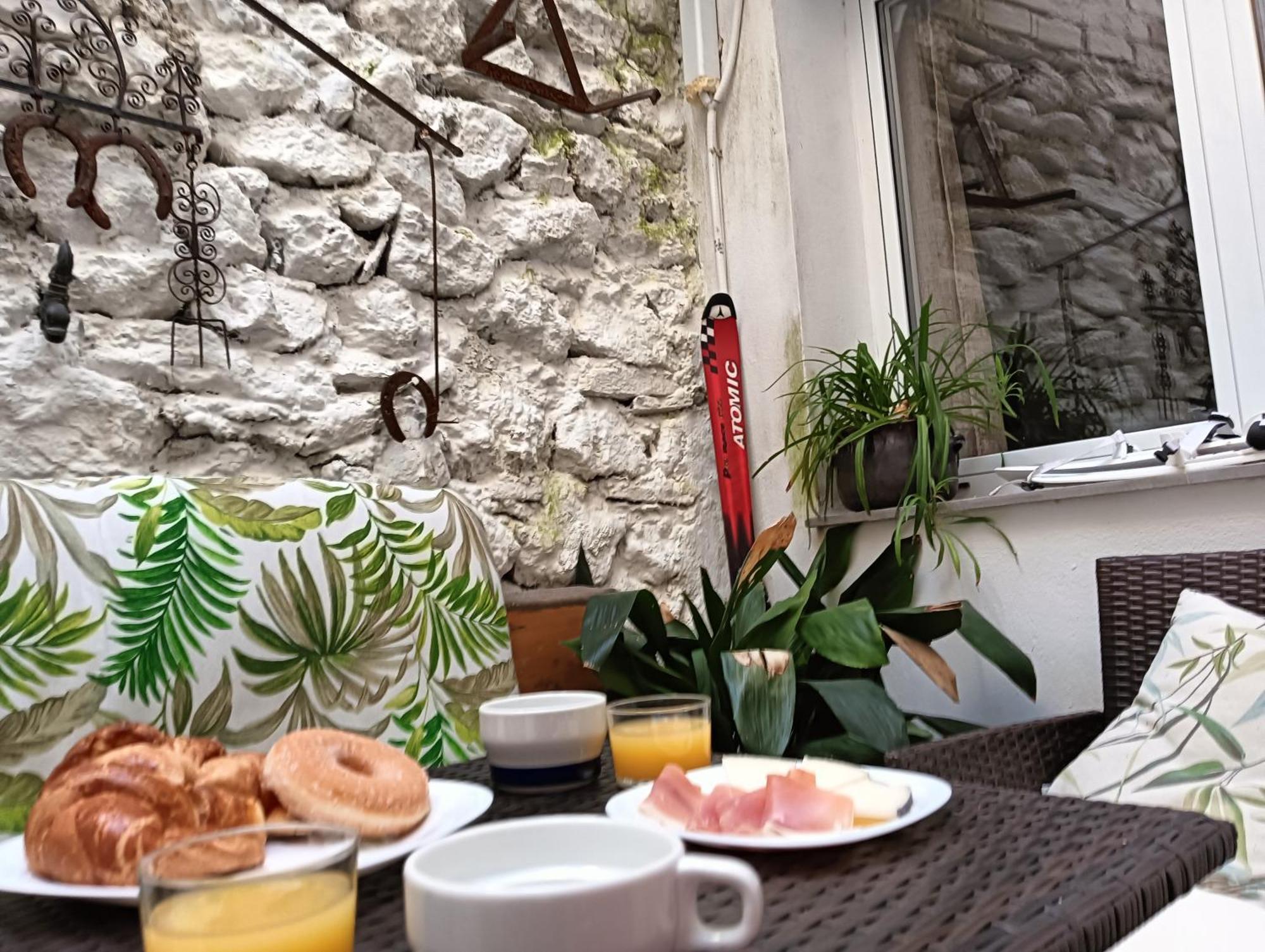 La Casa De La Plaza Daire Guejar Sierra Dış mekan fotoğraf